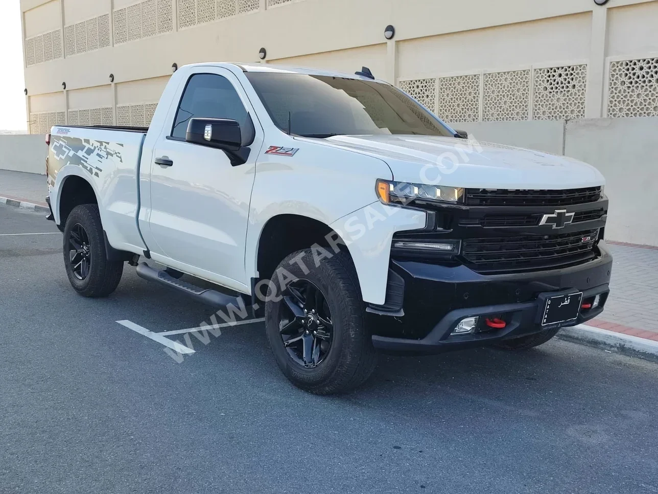  Chevrolet  Silverado  Trail Boss  2020  Automatic  94,000 Km  8 Cylinder  Four Wheel Drive (4WD)  Pick Up  White  With Warranty