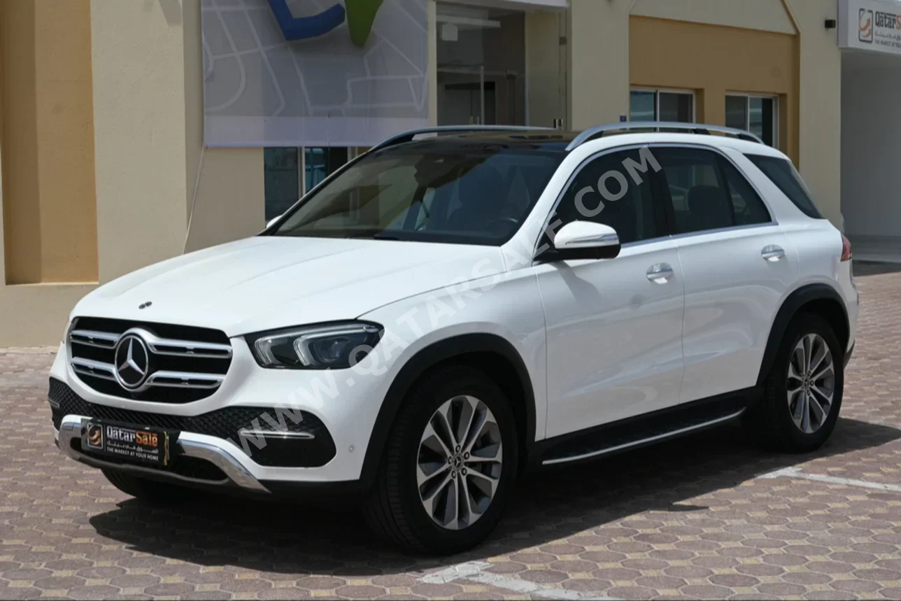 Mercedes-Benz  GLE  450  2022  Automatic  32,000 Km  6 Cylinder  Four Wheel Drive (4WD)  SUV  White  With Warranty