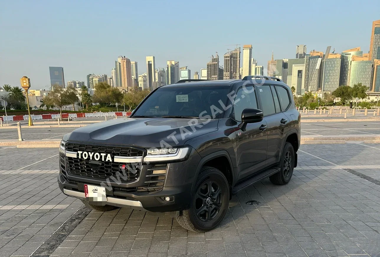 Toyota  Land Cruiser  GR Sport Twin Turbo  2024  Automatic  5,000 Km  6 Cylinder  Four Wheel Drive (4WD)  SUV  Gray  With Warranty