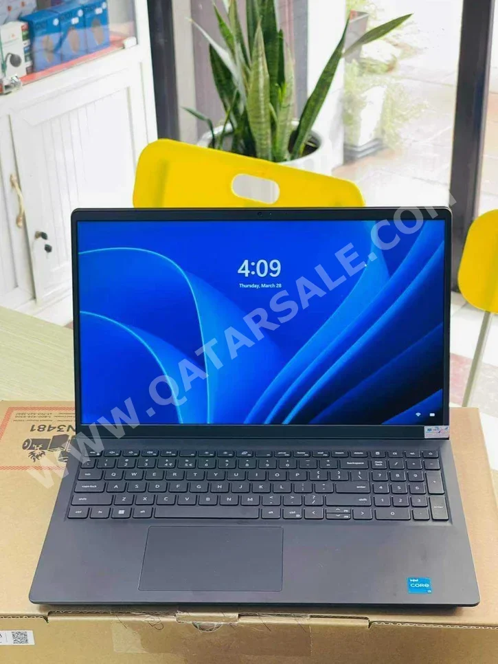 Laptops Dell  - Vostro  2014  - Black  - Windows 11  - Intel  - Core i3  -Memory (Ram): 8 GB