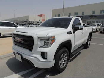 GMC  Sierra  Elevation  2019  Automatic  186,000 Km  8 Cylinder  Four Wheel Drive (4WD)  Pick Up  White
