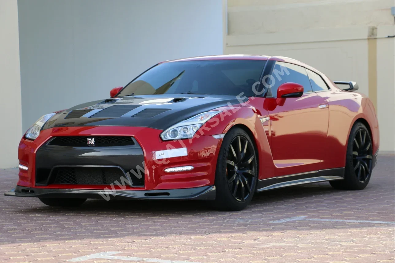Nissan  GT-R  2015  Automatic  36,000 Km  6 Cylinder  All Wheel Drive (AWD)  Coupe / Sport  Red