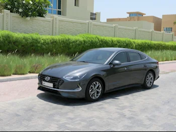 Hyundai  Sonata  2023  Automatic  88,000 Km  4 Cylinder  Front Wheel Drive (FWD)  Sedan  Gray  With Warranty