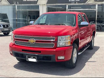 Chevrolet  Silverado  LT  2013  Automatic  128,000 Km  8 Cylinder  Four Wheel Drive (4WD)  Pick Up  Red