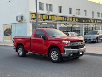 Chevrolet  Silverado  LT  2019  Automatic  101,000 Km  8 Cylinder  Four Wheel Drive (4WD)  Pick Up  Red