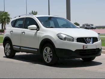 Nissan  Qashqai  2014  Automatic  126,000 Km  4 Cylinder  Front Wheel Drive (FWD)  SUV  White