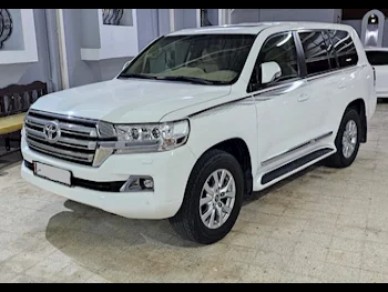 Toyota  Land Cruiser  GXR  2019  Automatic  110,000 Km  6 Cylinder  Four Wheel Drive (4WD)  SUV  White  With Warranty