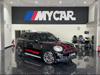 Mini  Cooper  CountryMan JCW  2020  Automatic  82٬000 Km  4 Cylinder  All Wheel Drive (AWD)  Hatchback  Black and Red