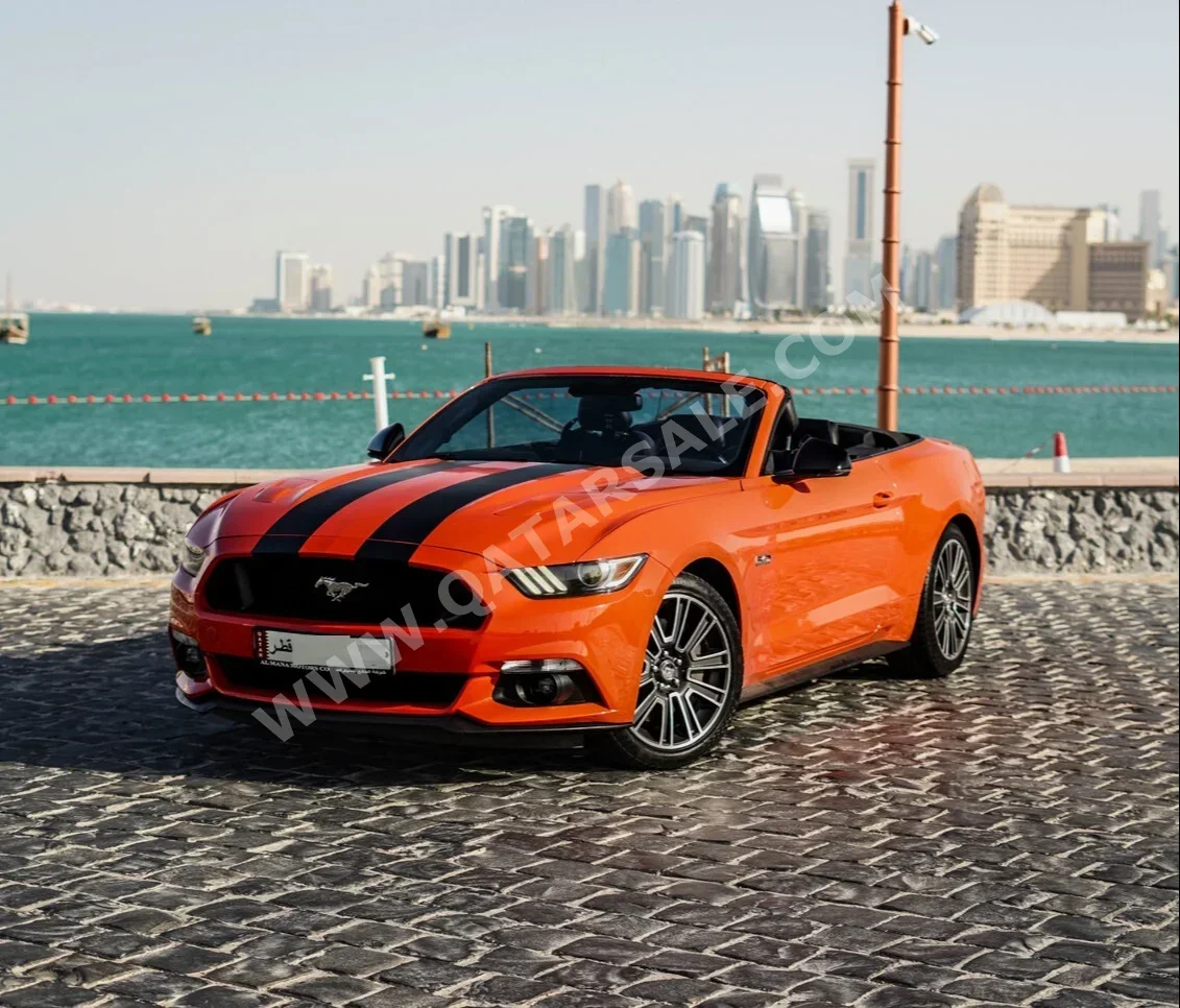 Ford  Mustang  GT  2015  Automatic  88,000 Km  8 Cylinder  Rear Wheel Drive (RWD)  Coupe / Sport  Orange