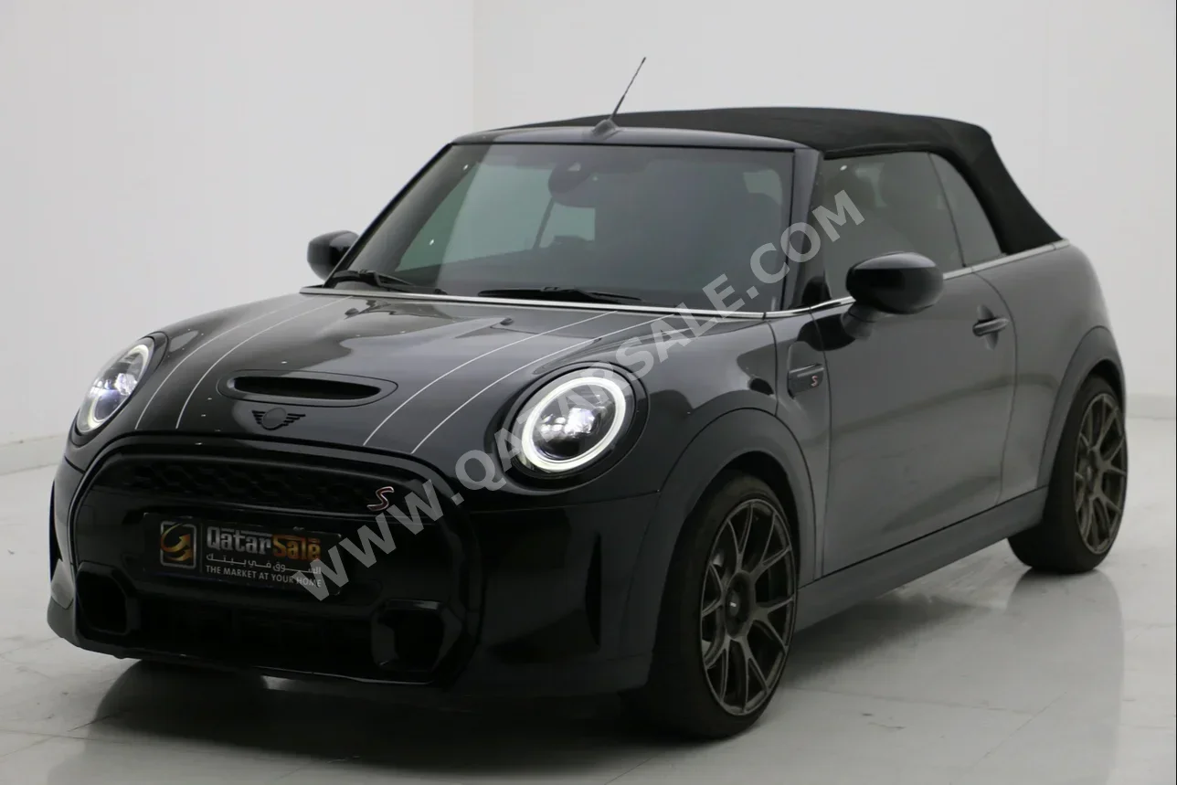 Mini  Cooper  S  2023  Automatic  22,000 Km  4 Cylinder  Front Wheel Drive (FWD)  Convertible  Black  With Warranty
