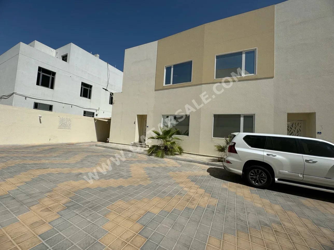 Family Residential  - Semi Furnished  - Al Daayen  - Al Khisah  - 4 Bedrooms