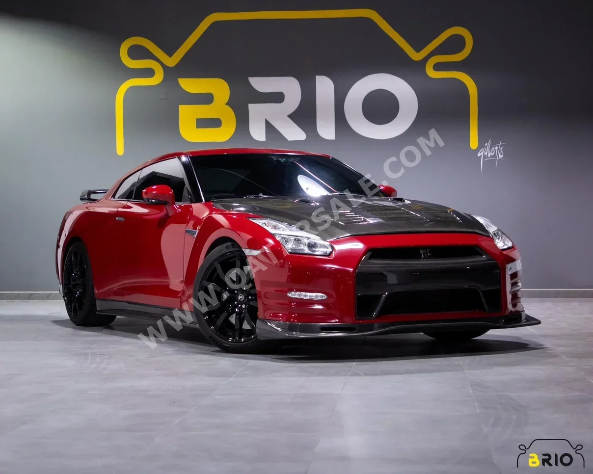 Nissan  GT-R  35  2015  Automatic  40,000 Km  6 Cylinder  All Wheel Drive (AWD)  Coupe / Sport  Black and Red