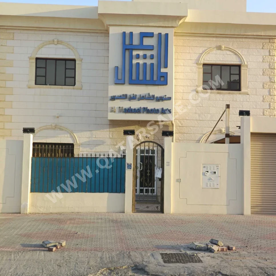 Service  - Not Furnished  - Doha  - Al Thumama  - 6 Bedrooms
