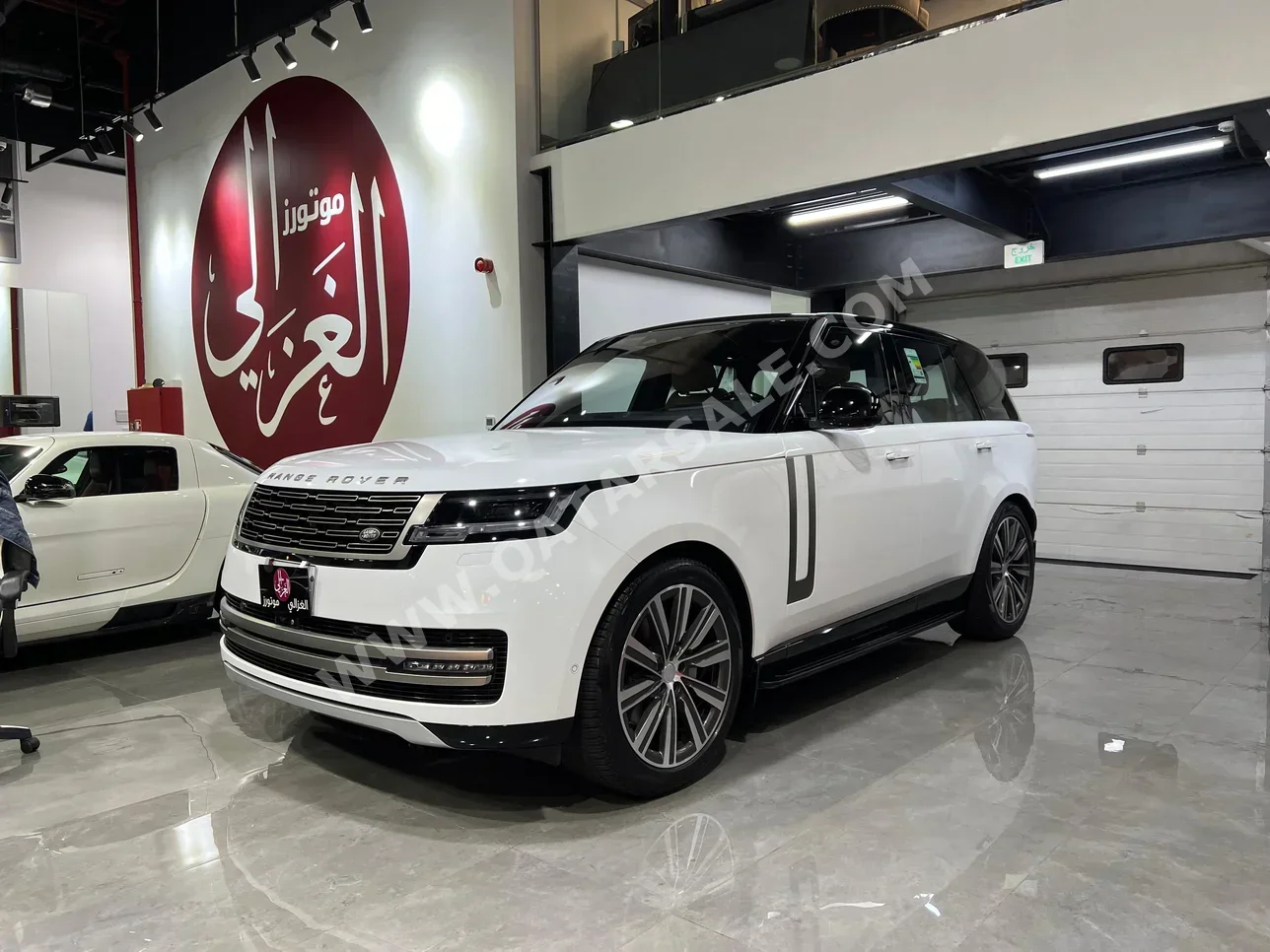 Land Rover  Range Rover  Vogue HSE  2023  Automatic  53,000 Km  6 Cylinder  Four Wheel Drive (4WD)  SUV  White  With Warranty