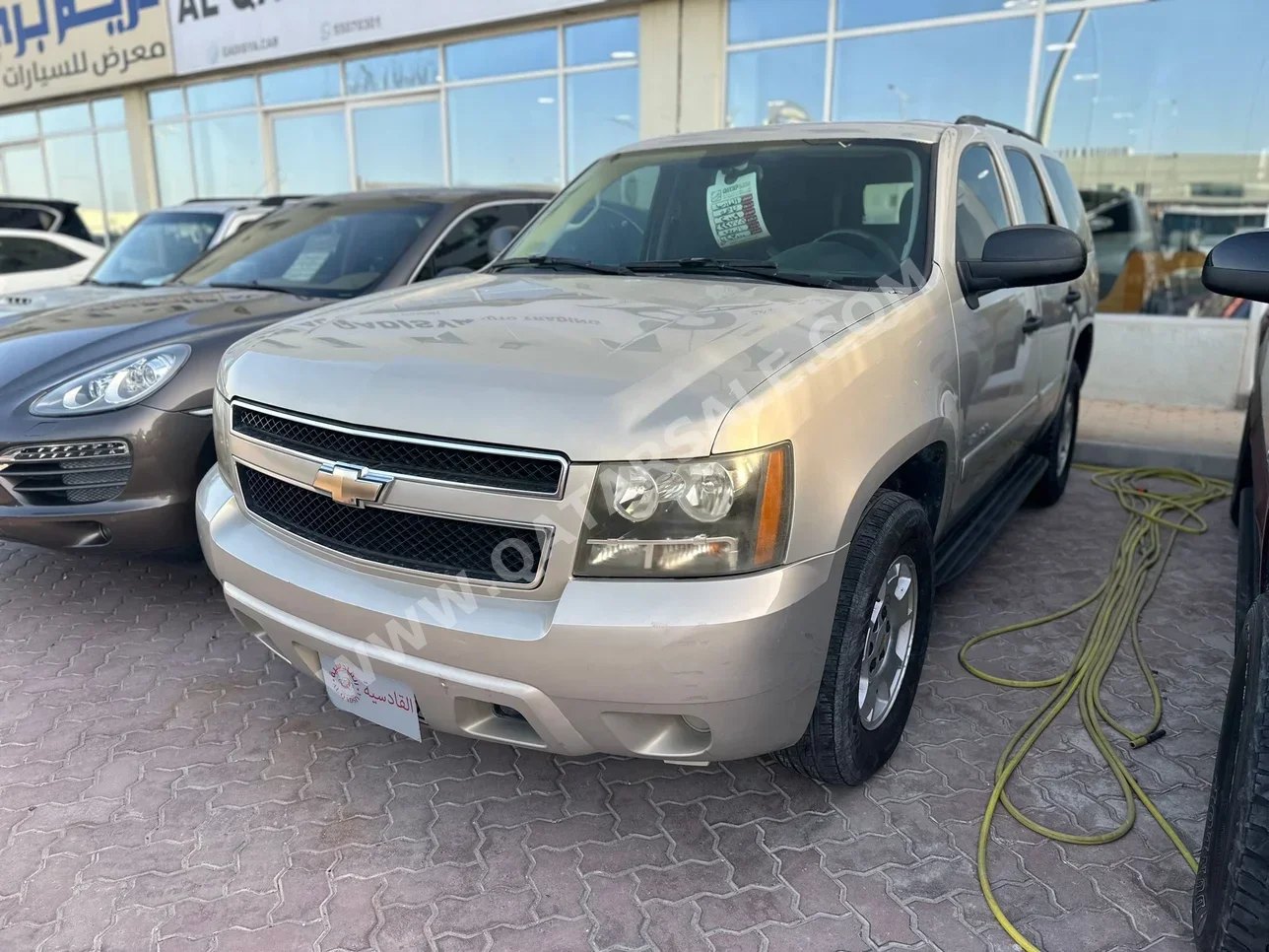 Chevrolet  Tahoe  2009  Automatic  227,000 Km  8 Cylinder  Four Wheel Drive (4WD)  SUV  Gold