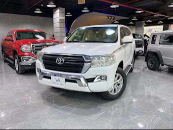 Toyota  Land Cruiser  G  2016  Automatic  260,000 Km  6 Cylinder  Four Wheel Drive (4WD)  SUV  White