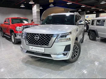 Nissan  Patrol  LE  2021  Automatic  70٬000 Km  8 Cylinder  Four Wheel Drive (4WD)  SUV  Silver