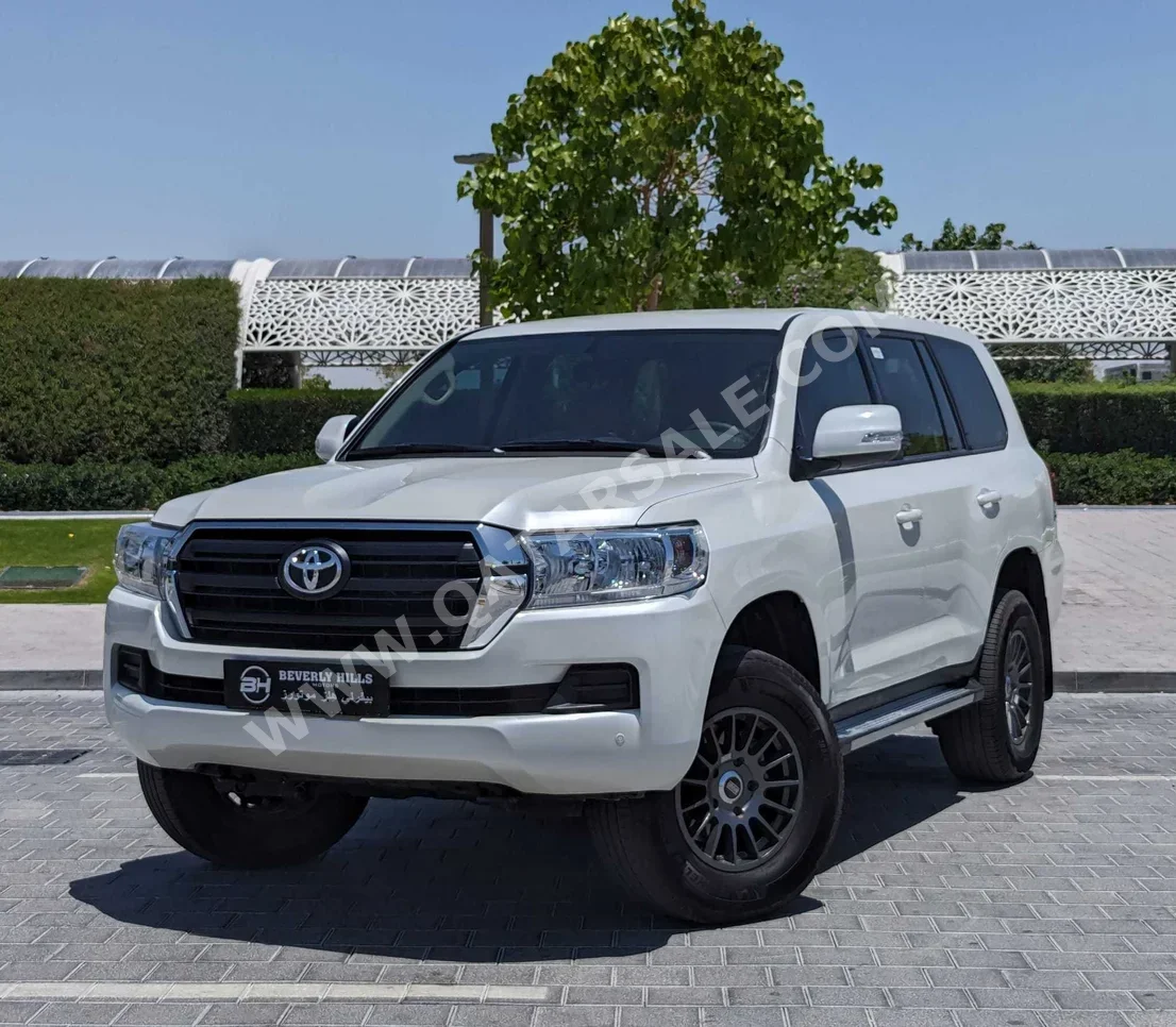 Toyota  Land Cruiser  GX  2021  Automatic  83,090 Km  6 Cylinder  Four Wheel Drive (4WD)  SUV  White