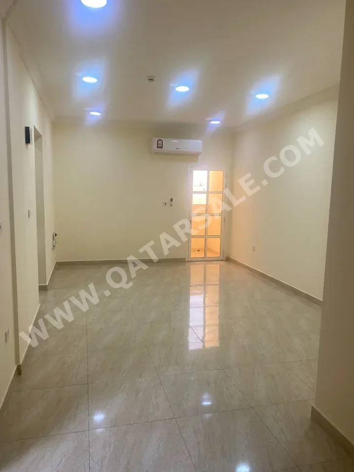 2 Bedrooms  Apartment  For Rent  in Doha -  Fereej Bin Omran  Not Furnished