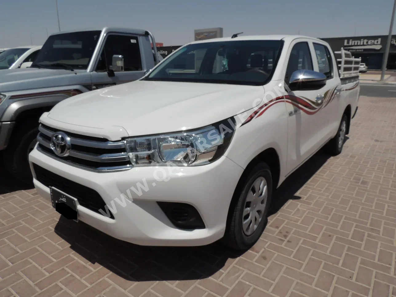 Toyota  Hilux  2021  Manual  110,000 Km  4 Cylinder  Four Wheel Drive (4WD)  Pick Up  White