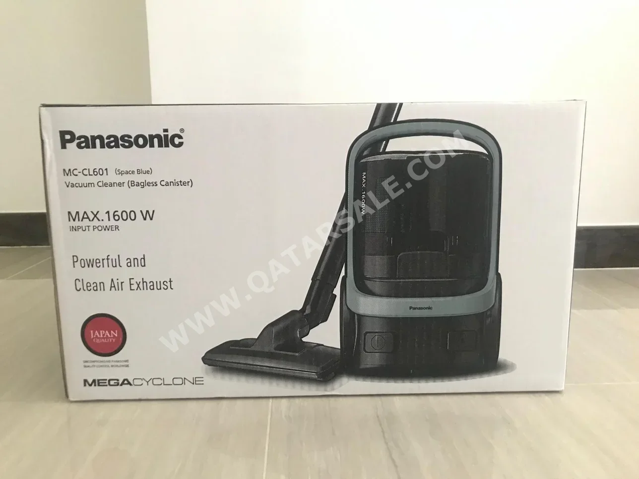 Panasonic  Blue  MC-CL601  Japan  Light Weight  Smart Enabled  Vacuum Bags Included  Bagless  Upholstery Tool Included  Mop Pads Included /  Canister Vacuum  2020  Quiet