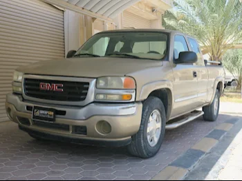 GMC  Sierra  1500  2006  Automatic  292,000 Km  6 Cylinder  Four Wheel Drive (4WD)  Pick Up  Gold