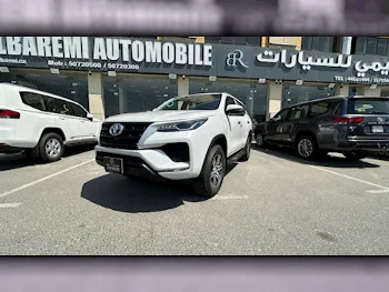Toyota  Fortuner  2023  Automatic  0 Km  4 Cylinder  Four Wheel Drive (4WD)  SUV  White  With Warranty