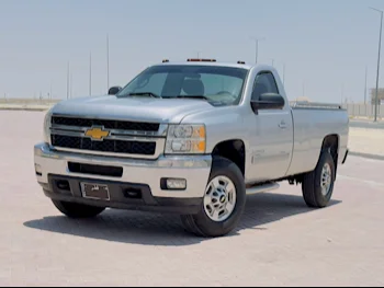 Chevrolet  Silverado  2500 HD  2014  Automatic  243,000 Km  8 Cylinder  Four Wheel Drive (4WD)  Pick Up  Gray