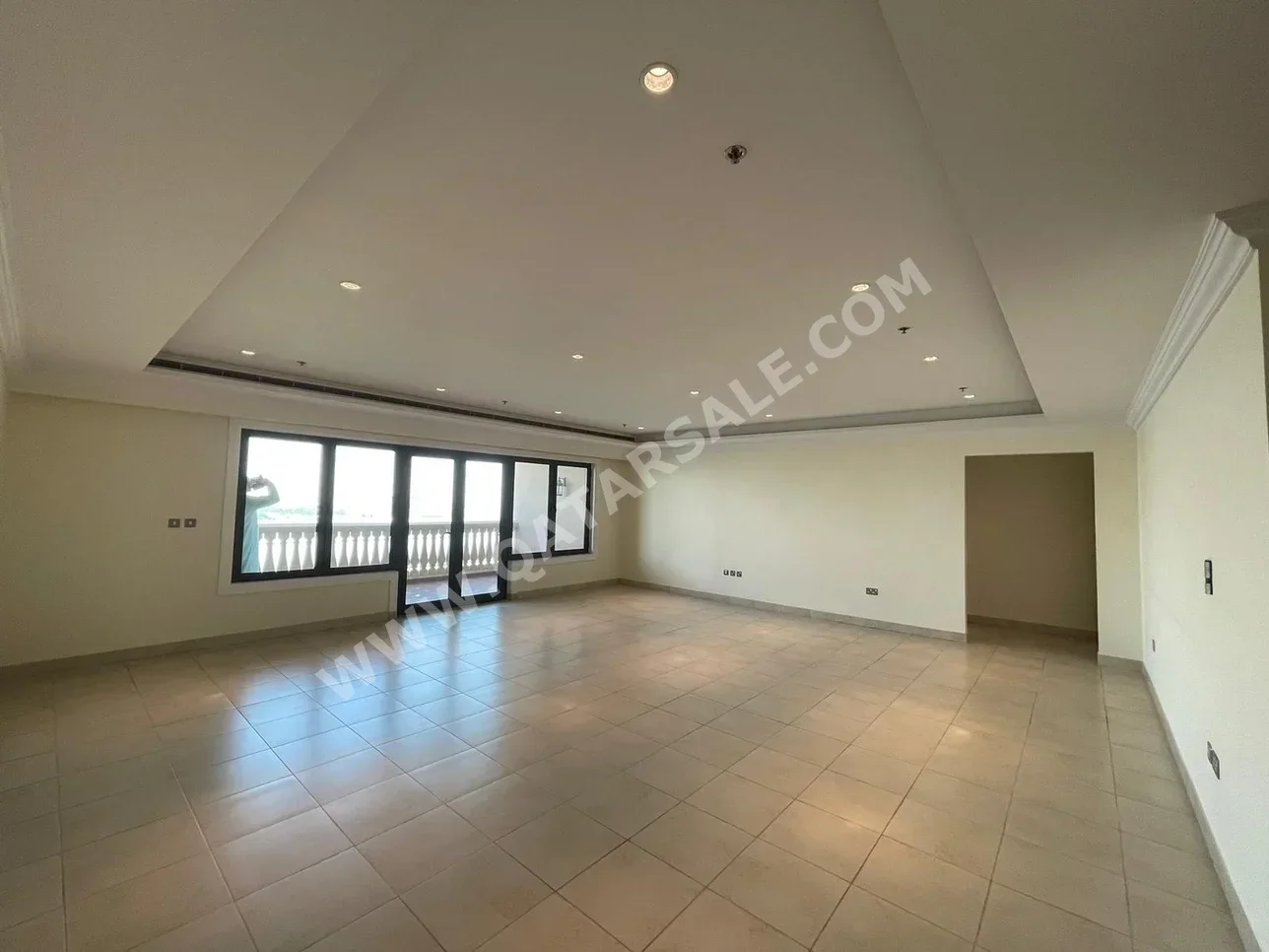 Family Residential  - Not Furnished  - Doha  - The Pearl  - 3 Bedrooms