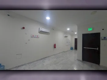 2 غرف نوم  شقة  للايجار  في الدوحة -  فريج كليب  غير مفروشة