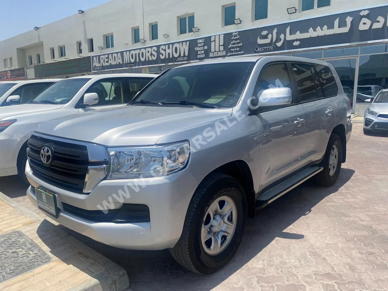 Toyota  Land Cruiser  G  2017  Automatic  273,000 Km  6 Cylinder  Four Wheel Drive (4WD)  SUV  Silver