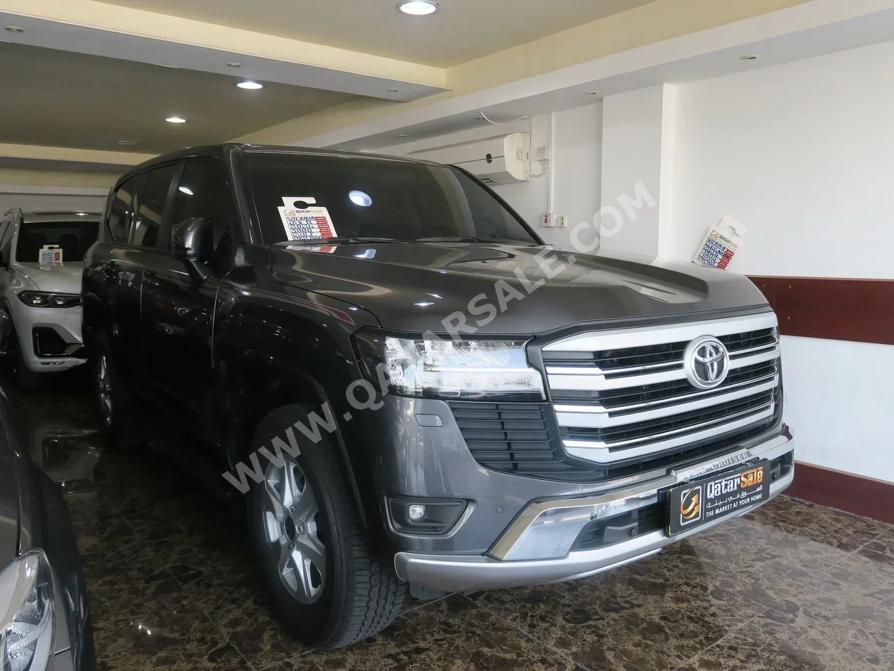Toyota  Land Cruiser  GXR  2024  Automatic  3,000 Km  6 Cylinder  Four Wheel Drive (4WD)  SUV  Gray  With Warranty