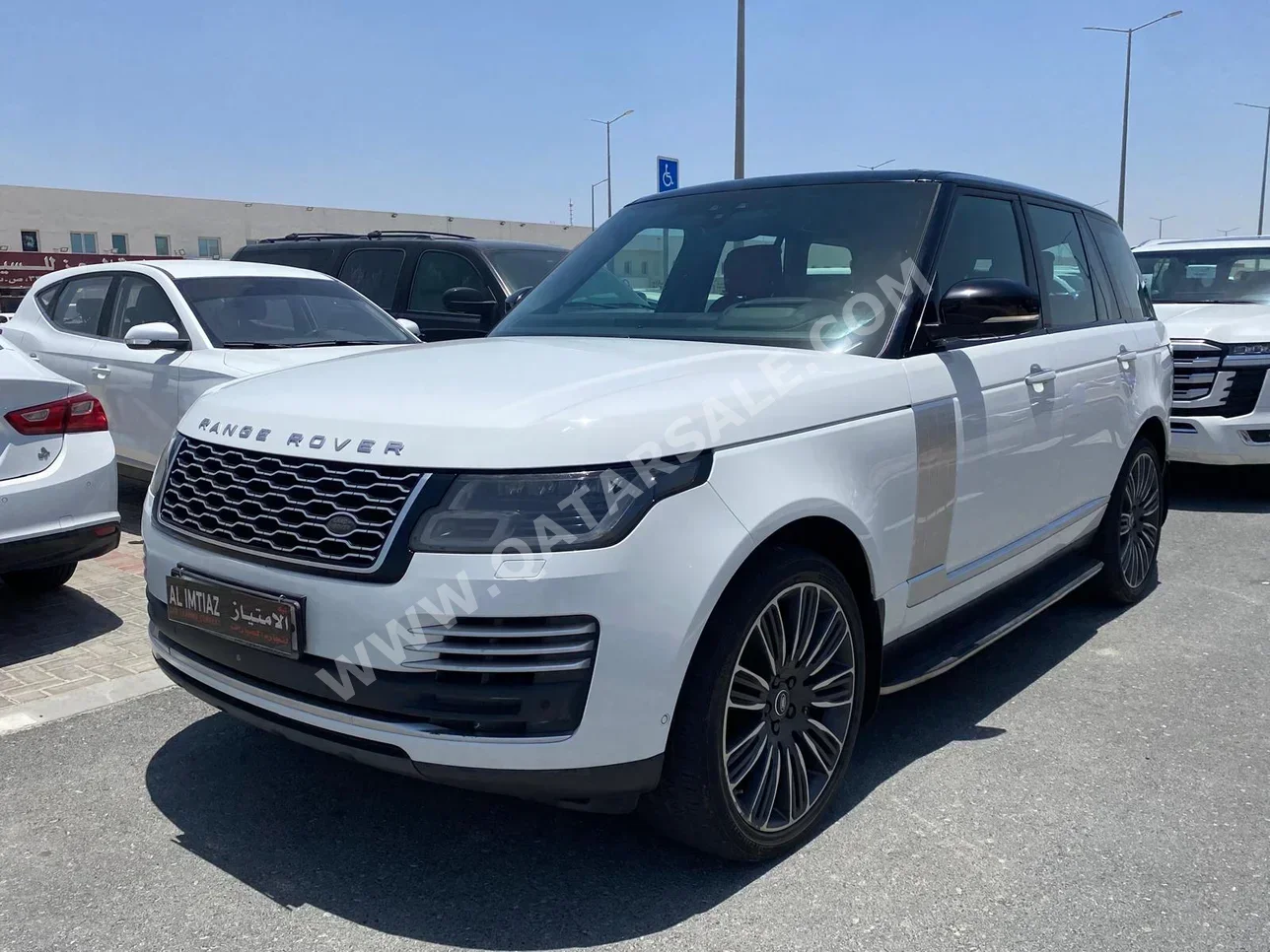 Land Rover  Range Rover  Vogue  Autobiography  2018  Automatic  69,000 Km  8 Cylinder  Four Wheel Drive (4WD)  SUV  White