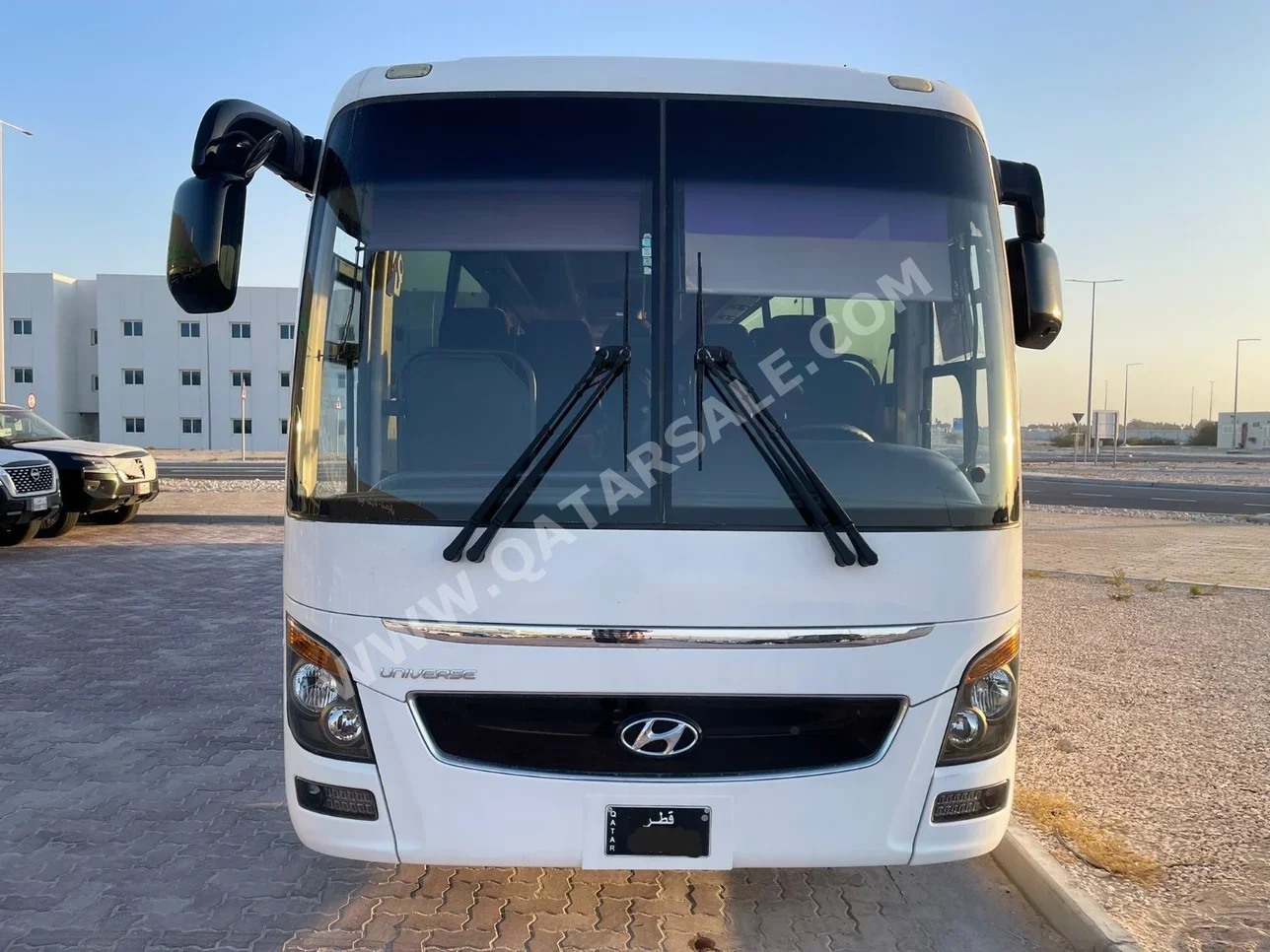 Hyundai  Universe Space  Luxury  2019  Manual  32,000 Km  6 Cylinder  Rear Wheel Drive (RWD)  Van / Bus  White