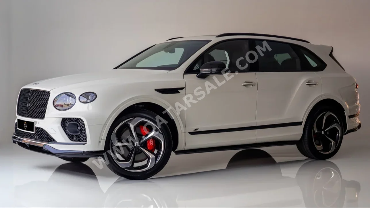 Bentley  Bentayga  S  2023  Automatic  0 Km  8 Cylinder  Four Wheel Drive (4WD)  SUV  White  With Warranty