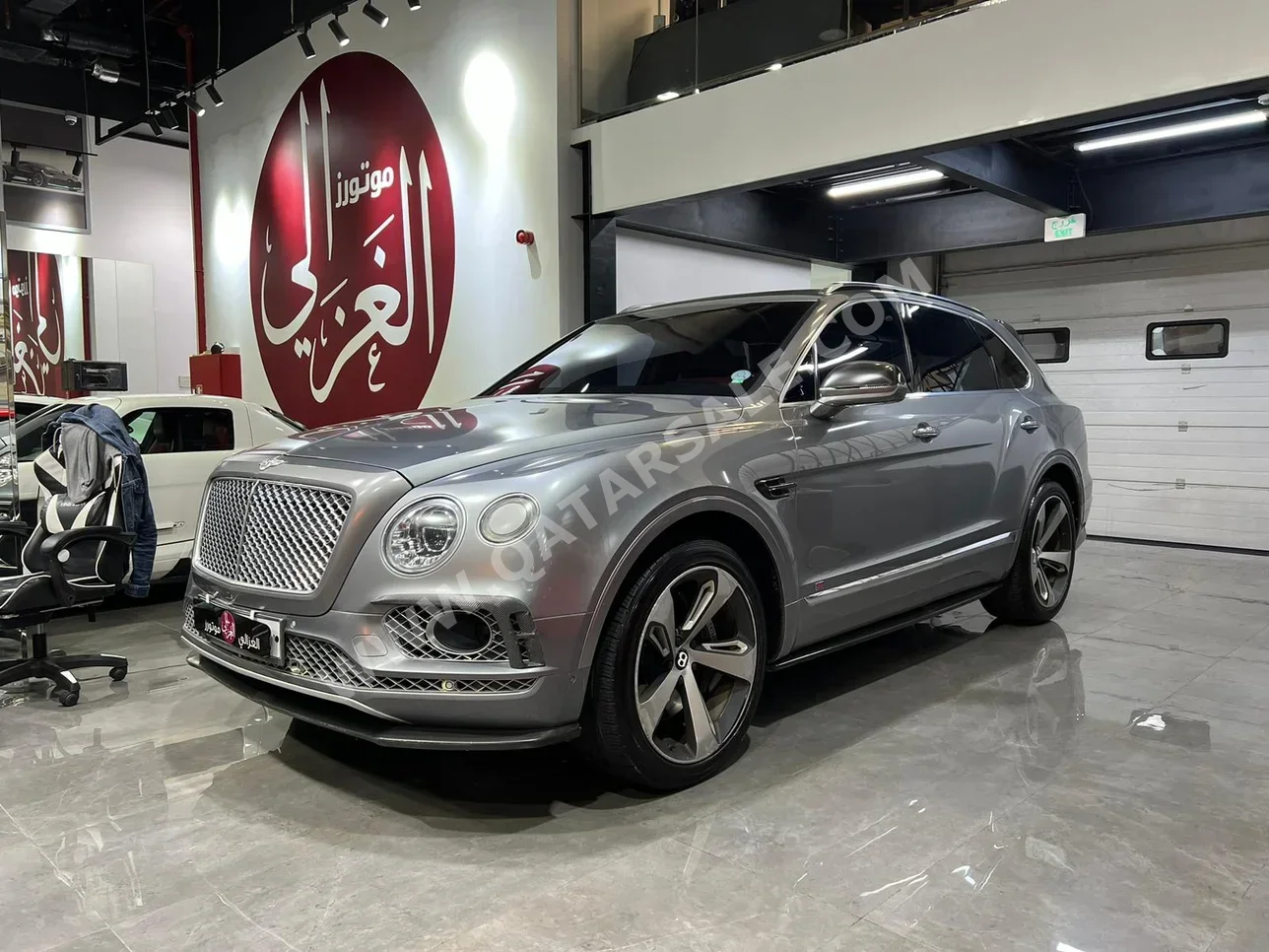 Bentley  Bentayga  First Edition  2017  Automatic  127,000 Km  12 Cylinder  Four Wheel Drive (4WD)  SUV  Gray