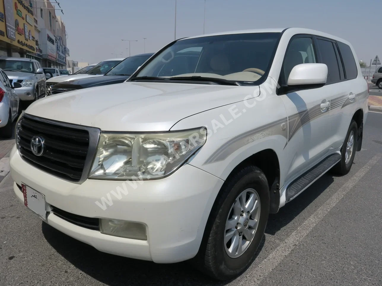 Toyota  Land Cruiser  G  2010  Automatic  500,000 Km  6 Cylinder  Four Wheel Drive (4WD)  SUV  White