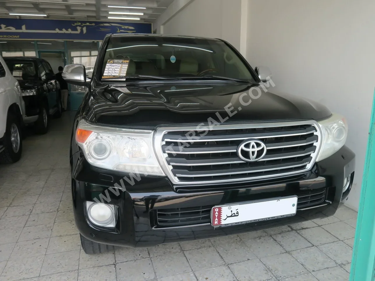 Toyota  Land Cruiser  GXR  2014  Automatic  276,000 Km  8 Cylinder  Four Wheel Drive (4WD)  SUV  Black