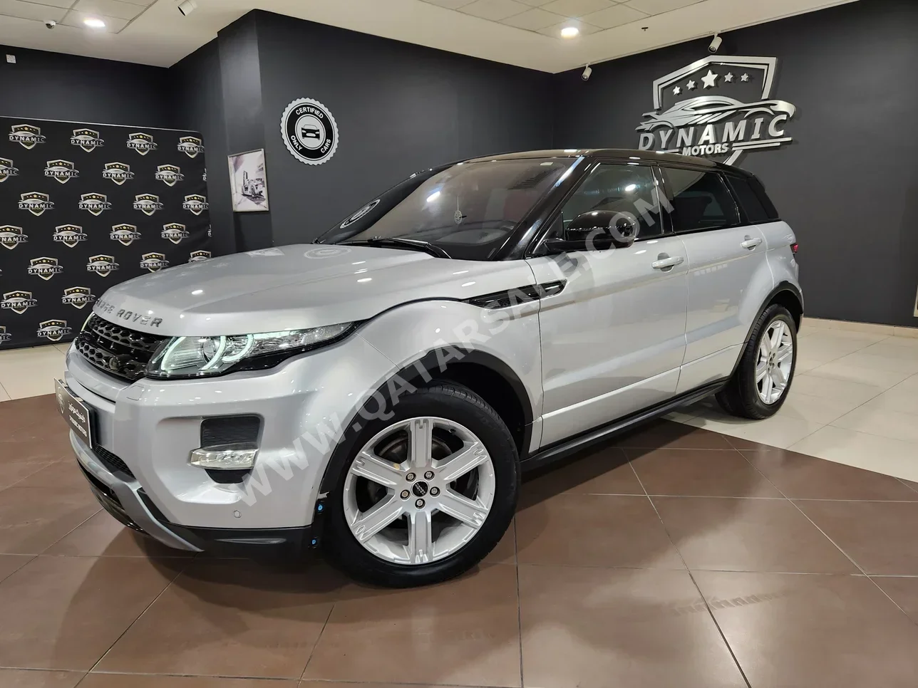 Land Rover  Evoque  Dynamic  2015  Automatic  73٬000 Km  4 Cylinder  Four Wheel Drive (4WD)  SUV  Silver