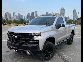 Chevrolet  Silverado  Trail Boss  2021  Automatic  63,000 Km  8 Cylinder  Four Wheel Drive (4WD)  Pick Up  Silver  With Warranty