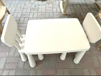 Tables & Sideboards Table & Chairs  - White