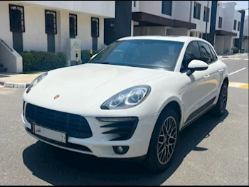 Porsche  Macan  2017  Automatic  146,000 Km  4 Cylinder  Four Wheel Drive (4WD)  SUV  White  With Warranty