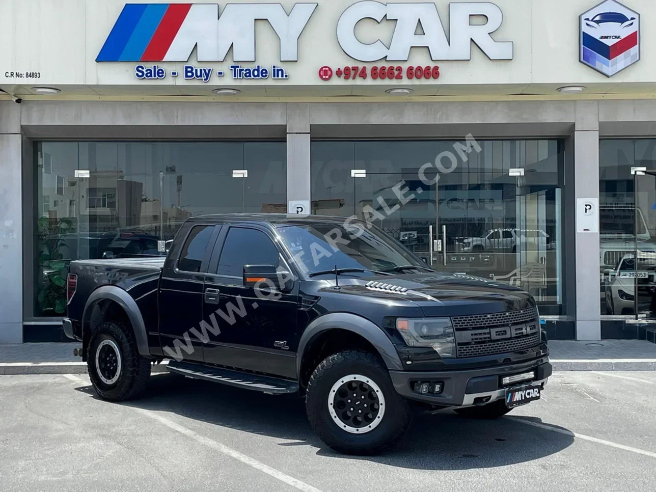 Ford  Raptor  2014  Automatic  129٬000 Km  8 Cylinder  Four Wheel Drive (4WD)  Pick Up  Black