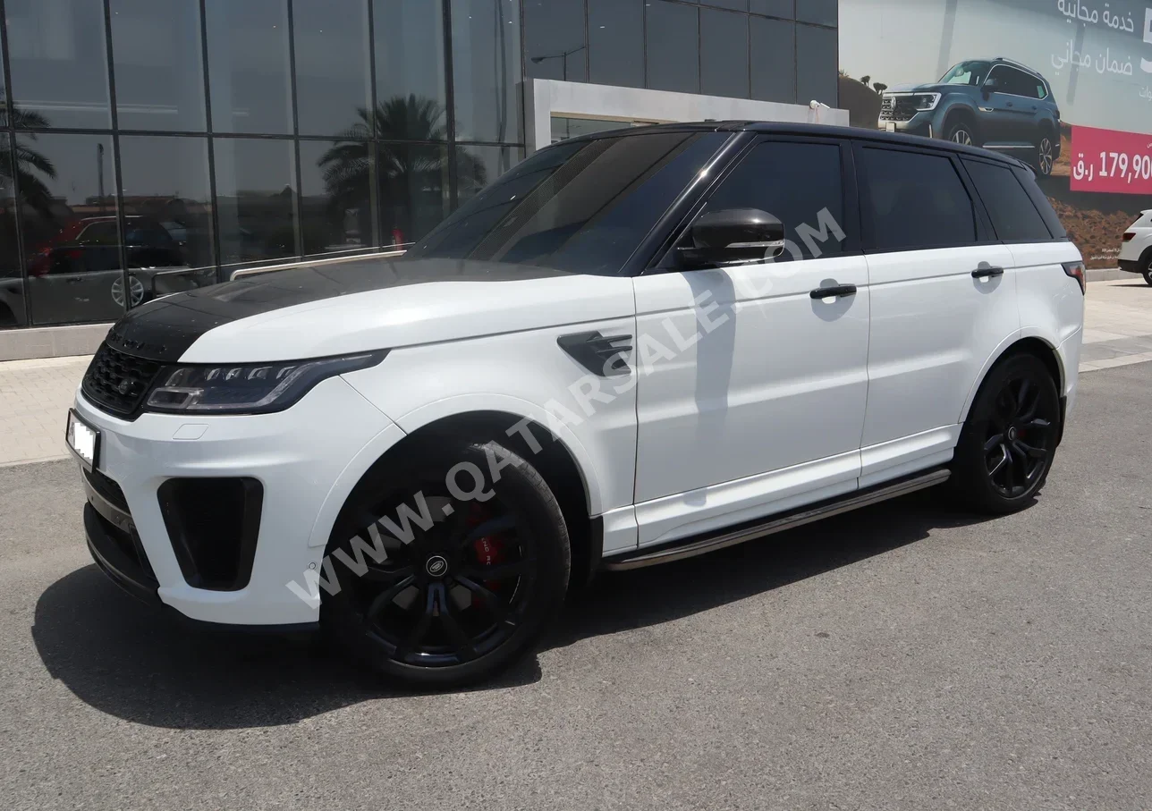 Land Rover  Range Rover  Vogue SVR  2019  Automatic  89,000 Km  8 Cylinder  Four Wheel Drive (4WD)  SUV  White  With Warranty