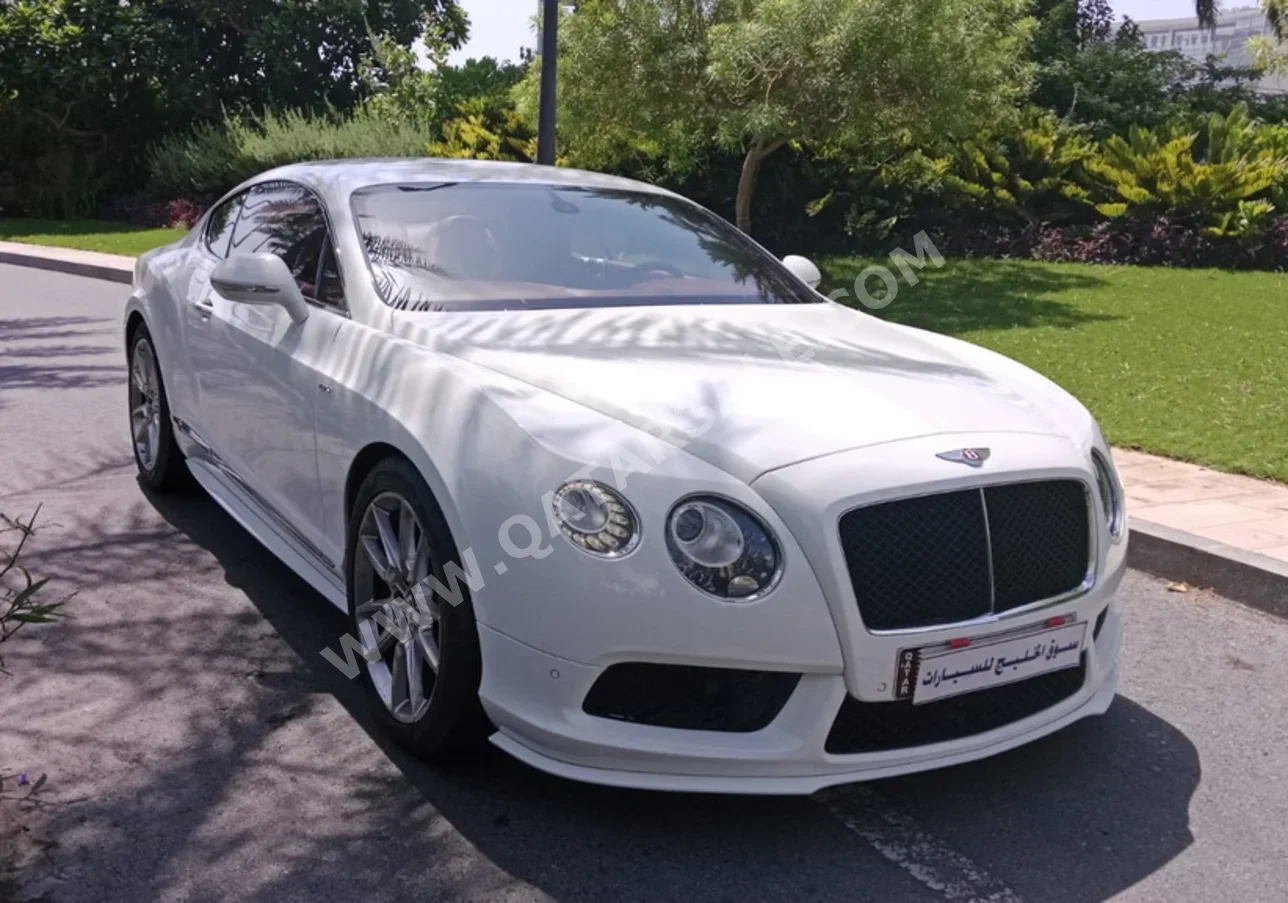 Bentley  Continental  2015  Automatic  80,000 Km  8 Cylinder  Rear Wheel Drive (RWD)  Coupe / Sport  White