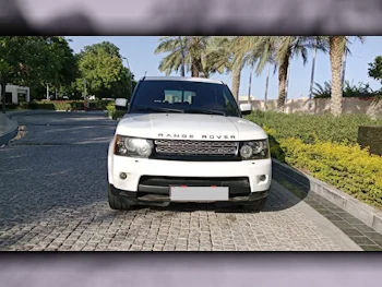 Land Rover  Range Rover  Sport HSE  2013  Automatic  120,000 Km  8 Cylinder  Four Wheel Drive (4WD)  SUV  White