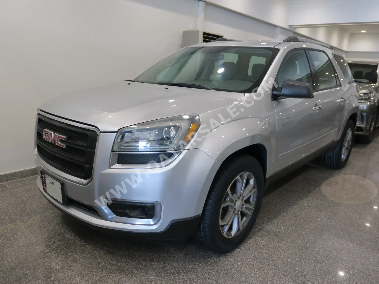 GMC  Acadia  2014  Automatic  140,000 Km  6 Cylinder  All Wheel Drive (AWD)  SUV  Silver
