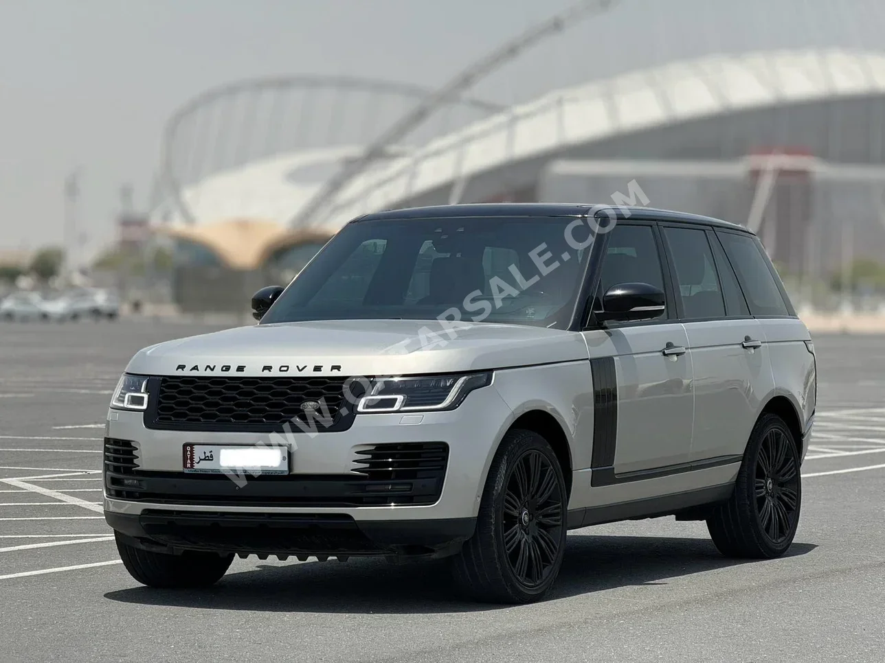 Land Rover  Range Rover  Vogue SE  2018  Automatic  133,000 Km  8 Cylinder  Four Wheel Drive (4WD)  SUV  Silver