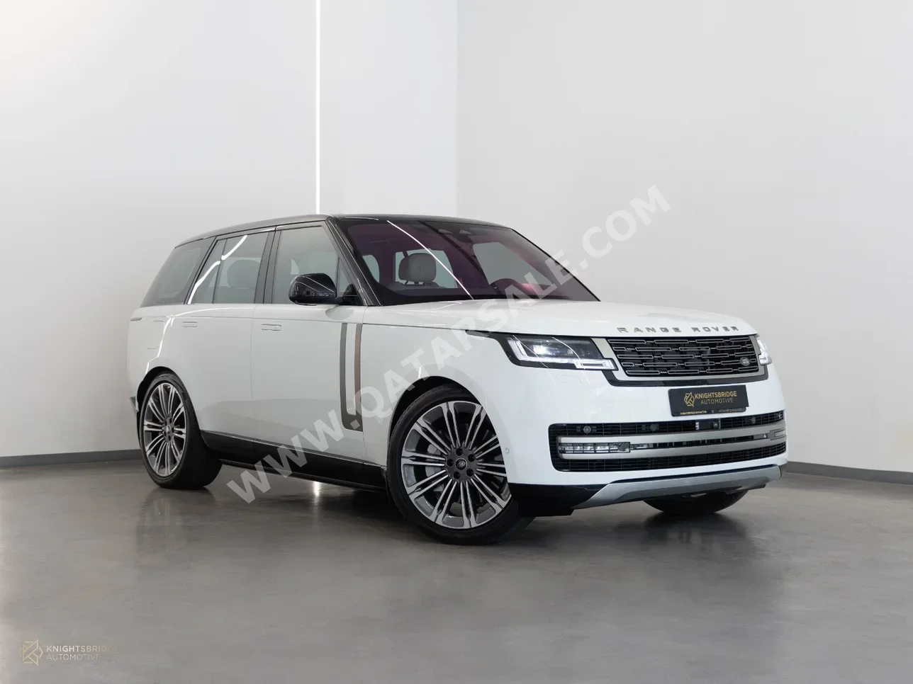 Land Rover  Range Rover  Vogue HSE  2023  Automatic  29,500 Km  8 Cylinder  Four Wheel Drive (4WD)  SUV  White  With Warranty