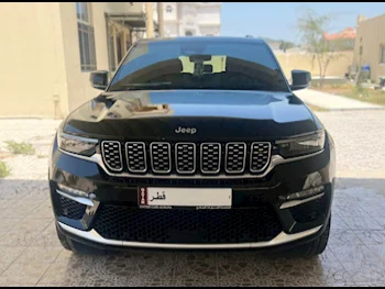 Jeep  Grand Cherokee  Summit  2023  Automatic  28,000 Km  6 Cylinder  Four Wheel Drive (4WD)  SUV  Black  With Warranty